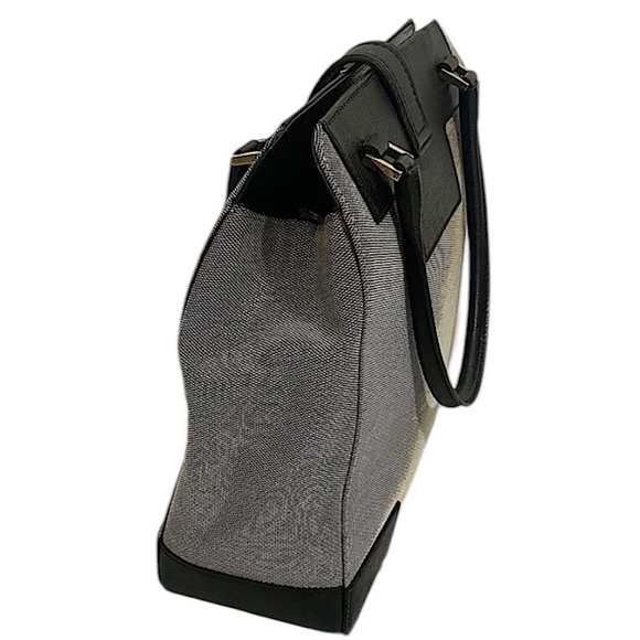 Authentic Gucci Tom Ford G Clasp Handbag - Picture 4 of 10